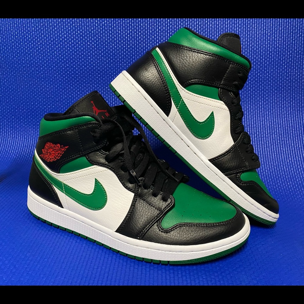 SOLD‼️ Air Jordan 1 Mid “Pine Green” 2019